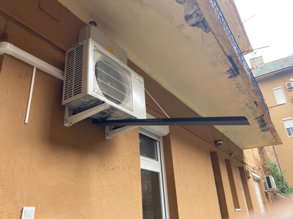 Klíma kültéri egység kondenzvíz elvezetése kondenzcsatornával